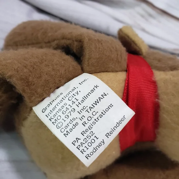 🌞SOLD🌞 Hallmark Rodney Reindeer Mini Plush Toy Red Bow Felt Body 5 Inch 1979 - Picture 7 of 9